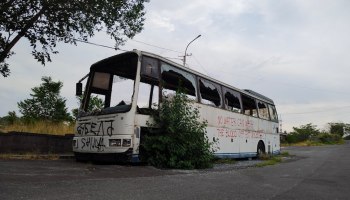 &laquo;Спартак&raquo; в Краснодаре: разбито стекло автобуса &mdash; подробности и реакция Зобнина