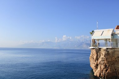 Российские туристы атакуют Анталью зимой: рекордный рост на фоне экономии!
