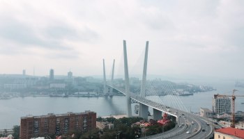 Гости из Китая, вулканы и новые отели: чем запомнился туристический день ВЭФ-2026
