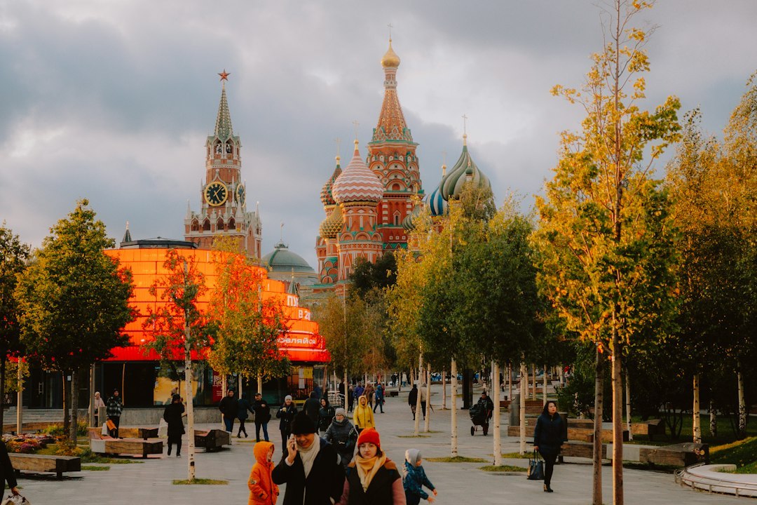 Иностранцы в Москве тратят в 4,5 раза больше россиян: на что уходят 200 тысяч?