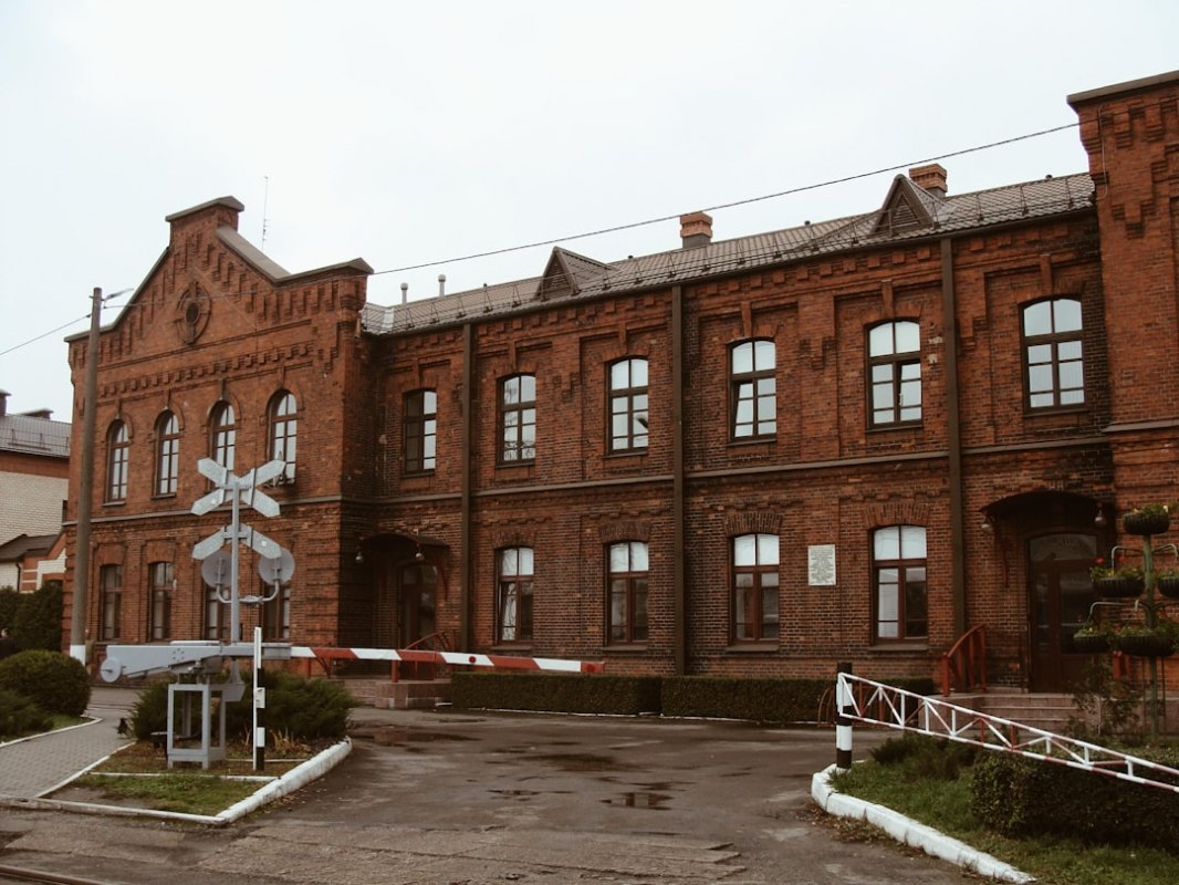 Российские санатории оказались в тупике: инвесторы не хотят вкладывать, а туристы — отдыхать Российские санатории оказались в тупике: инвесторы не хотят вкладывать, а туристы — отдыхать