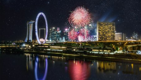 Бриллианты, устрицы и 30-кг торт: как туриндустрия встретила 2026 год в Москва-Сити