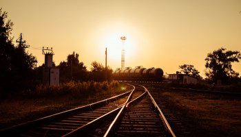 Крым-2026: бензин кончился, поезда урезали, а туристы всё едут?